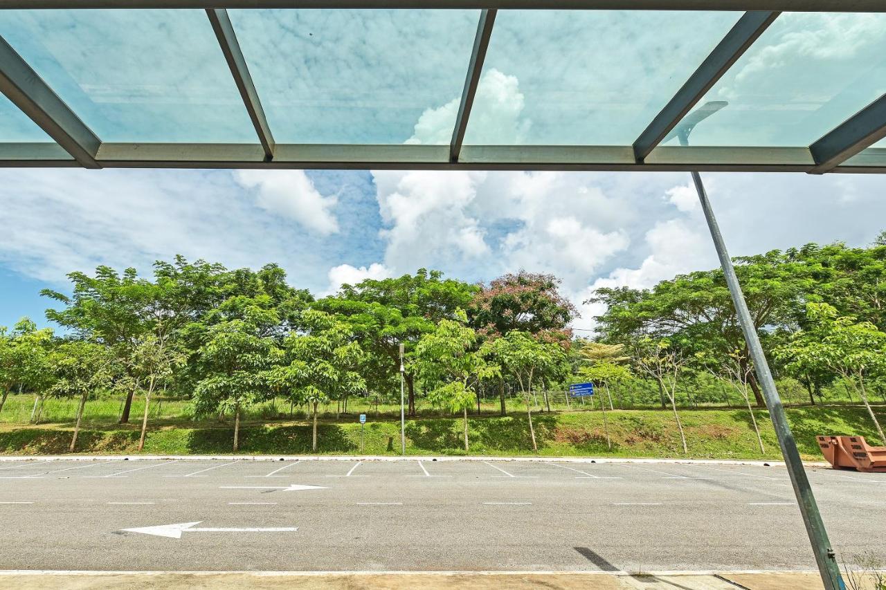 Capital O 90614 Cvia Ummul Hotel パダン・ブサール エクステリア 写真