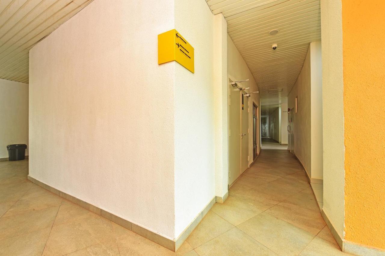 Capital O 90614 Cvia Ummul Hotel パダン・ブサール エクステリア 写真